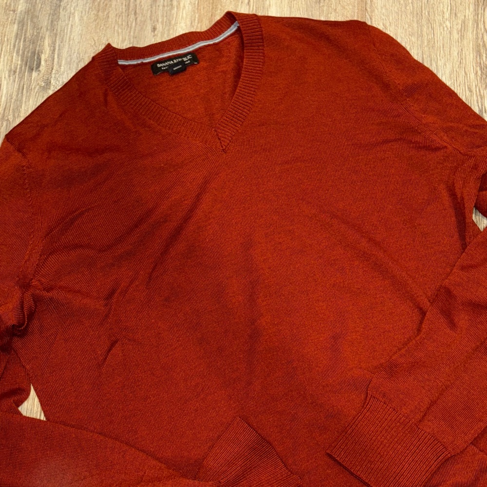 Banana Republic V-Neck Sweater - Deep Rust